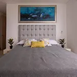 Comfortable Departament In Front The Sea